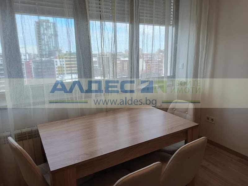 Продава се обзаведен 2-стаен до булр. Тодор Александров!