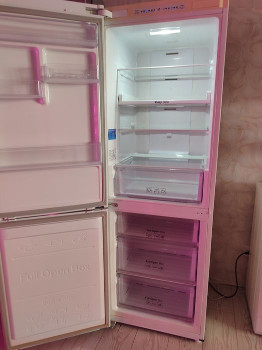 Продам холодильник