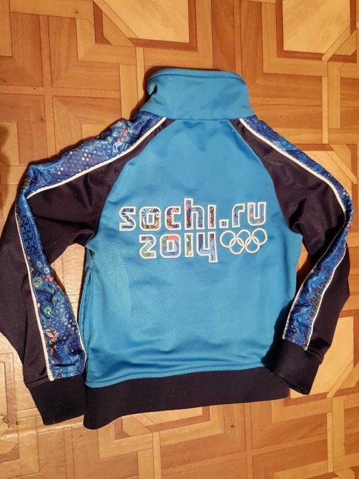 Продам детский спортивный костюм