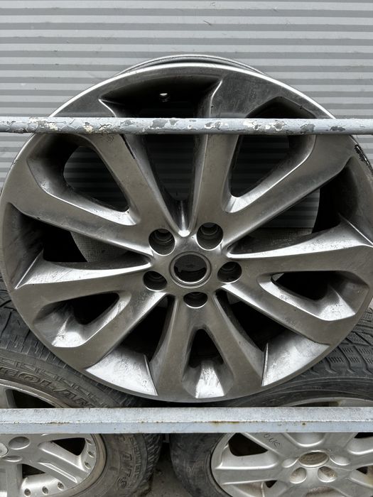 Jante aluminiu sau roti range rover sport vogue discovery
