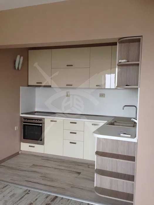 Продава се Тристаен апартамент в Пловдив, Въстанически - 82 кв.м за 927 €/кв.м - Снимка #1