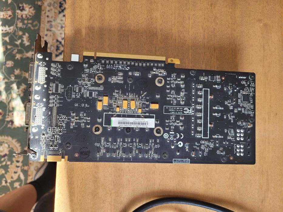 Видеокарта Ge Force GTX 560
