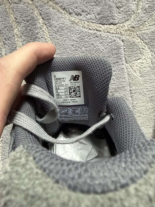 New Balance 9060 Grey