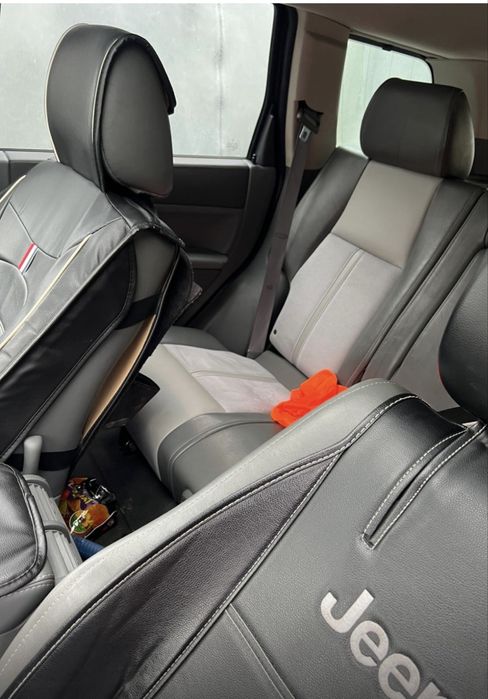 Se vinde jeep grand cherochee