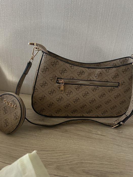 Женска Чанта Guess