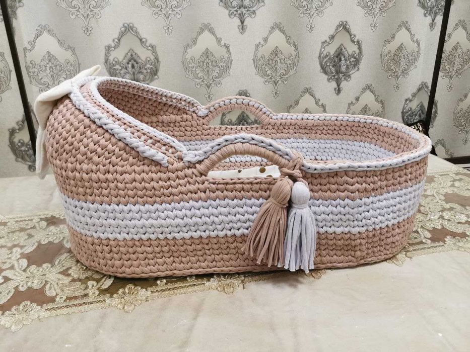 Вязаная люлька ручной работы