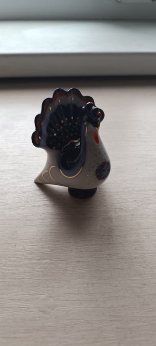 Продам статуэтки фарфоровые