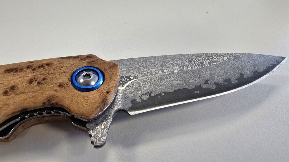 Сгъваем нож, VG10 Damascus