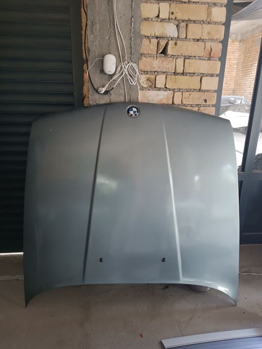 Капот на BMW m5 e34