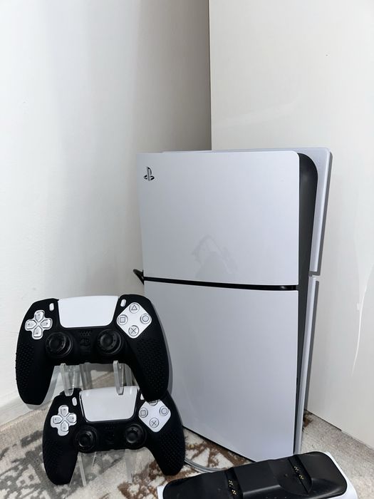 Продам Sony Playstation 5