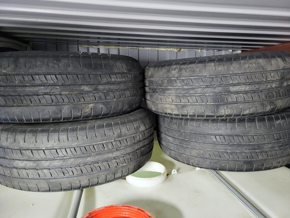 Продам шины на р16