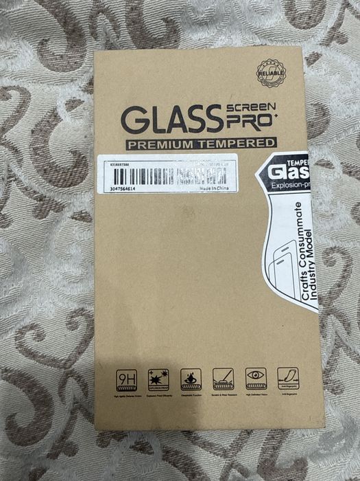 Продам защитное стекло 16 pro max