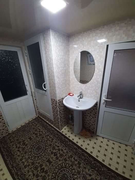 Hovli Uy sotilda.               .