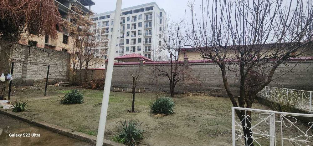 Куп каватли бино куриш учун 14 сотыхли Вокзал томонига ховли жой