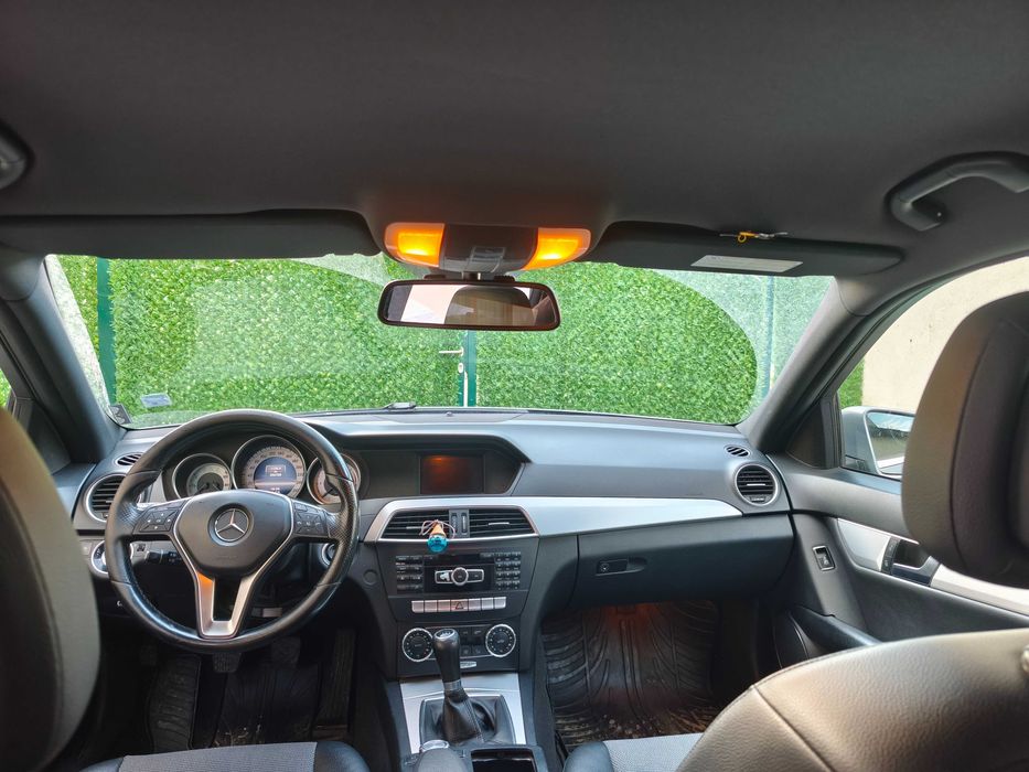 Продава се Мерцедес C220 2013г.