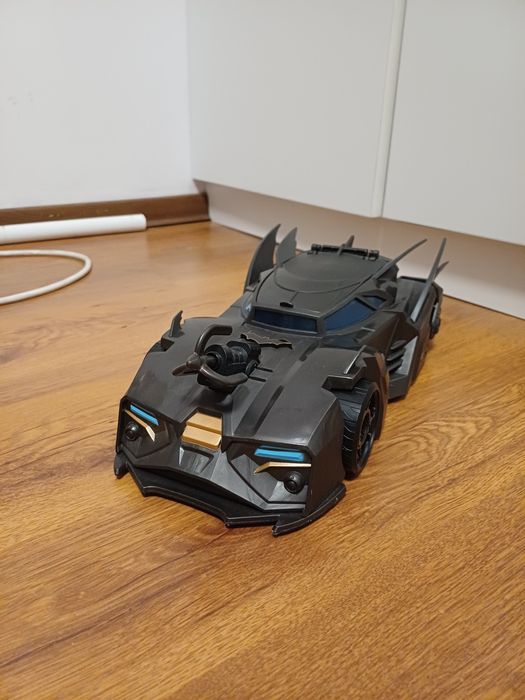 Батмобил с фигурка на Batman