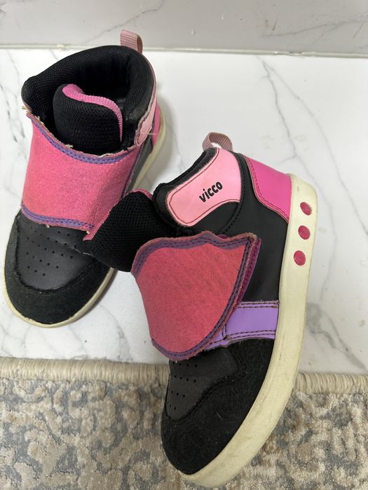 Крассовки от Vicco 28 размер