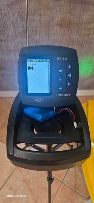 Продавам лодка Охлю-Бохлю GPS Autopilot+Lucky Sonar