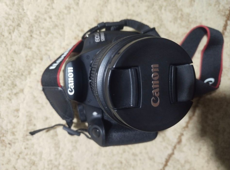 Продам зеркальный фотоаппарат