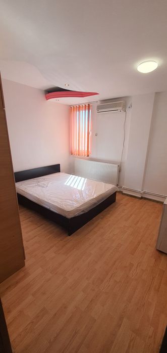 De închiriat apartament 4 camere sos fundeni