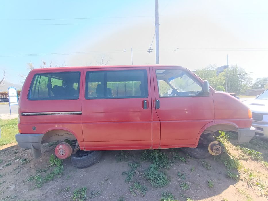 VW transporter 2,4i perfekten!!!