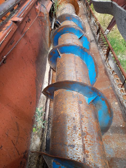 Продам Комбайн Нива