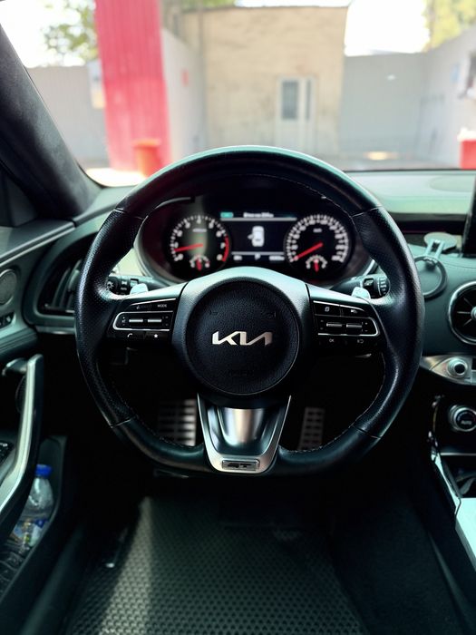 Kia stinger 2023 yil