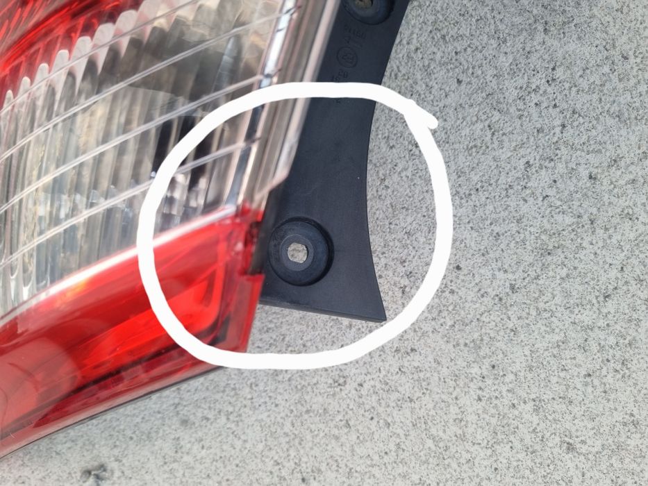 Десен стоп Nissan Qashqai j10 Facelift със забележка