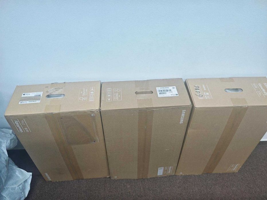 Vand 3 x Monitoare Samsung 27" ViewFinity S61B QHD IPS 75Hz AMD