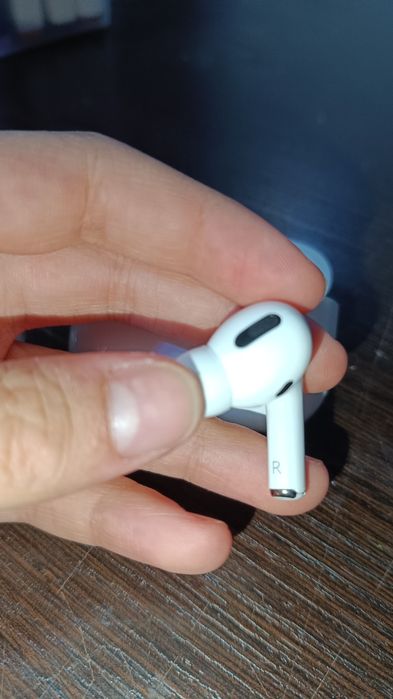 Air Pods Pro DUBAI.