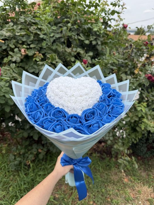 35 фоамени рози със сърце