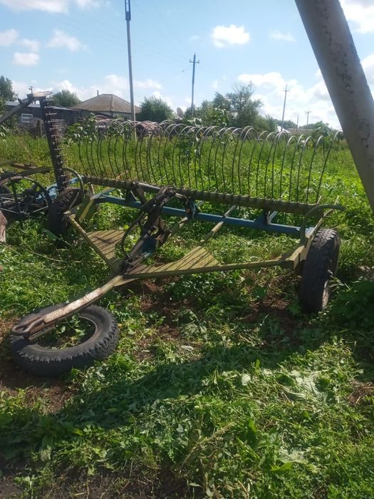 Косилка, грабли,прицеп для косилки.