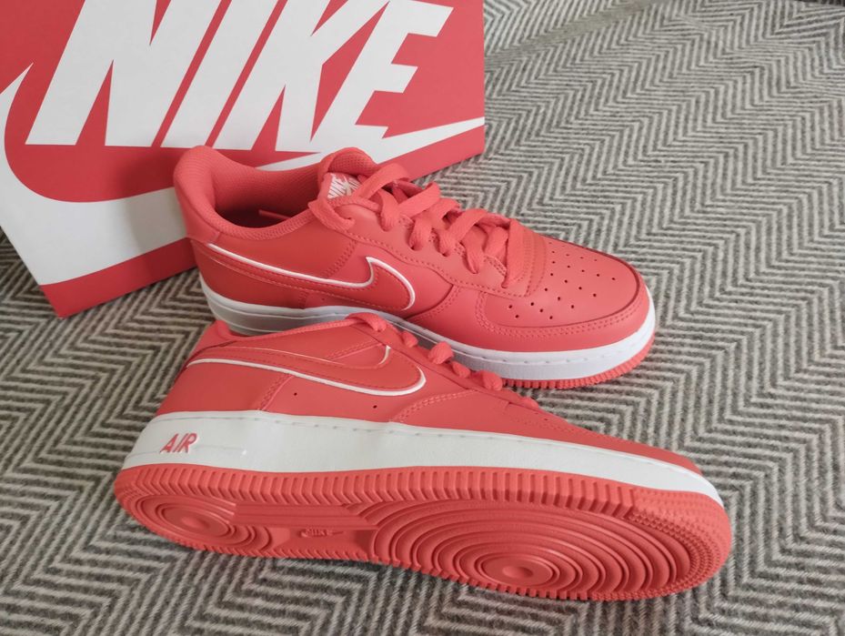 Nike Air Max Red маратонки номер 37.5
