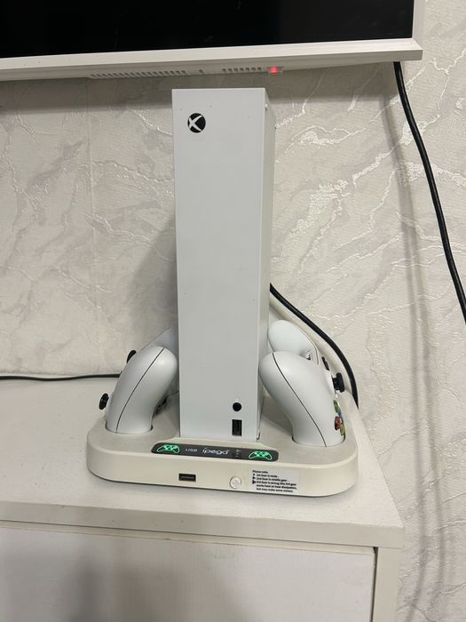 Продам xbox series s 512gb
