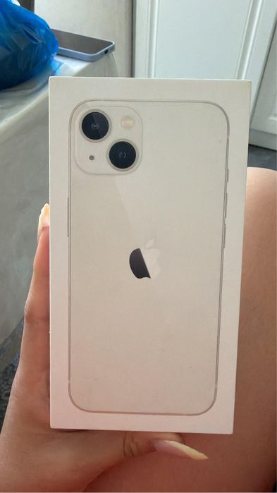 iPhone 13 с каропкам