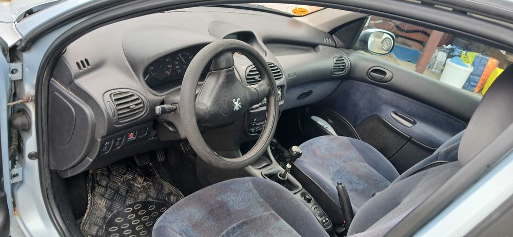 Vând Peugeot 206