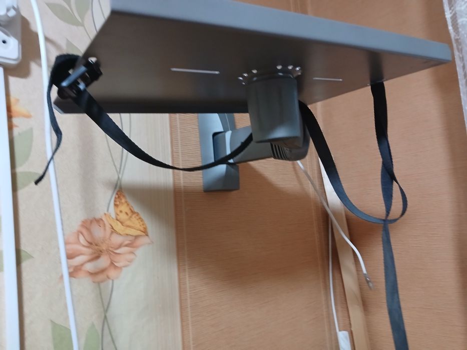 Полка для телевизора