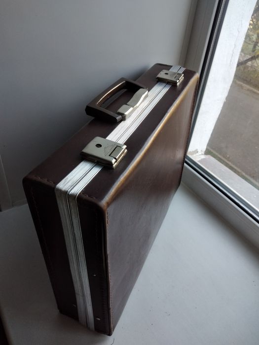 Чемодан дорожный. Чемодан-Дипломат.(Советского времени).