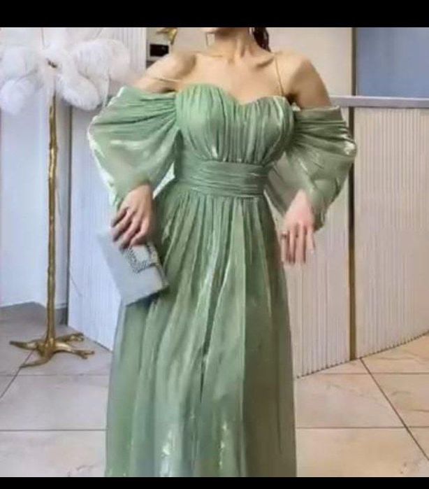 ПРОДАМ СРОЧНО  Вечернее и выпускное платье