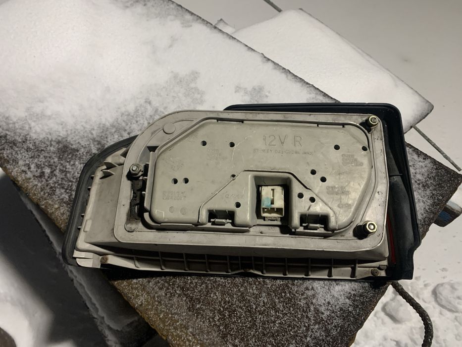 Фонарь на Галант 6 седан правый