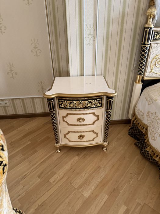 Продам кровать VERSACE  180*200