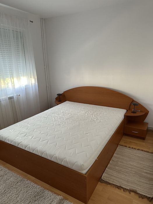 Apartament cu 2 camere, complet mobilat și utilat, renovat – de închiriat