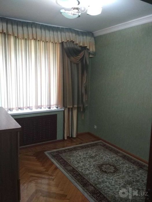 Продаётся 4/2/4 Ц-6 метро Минор