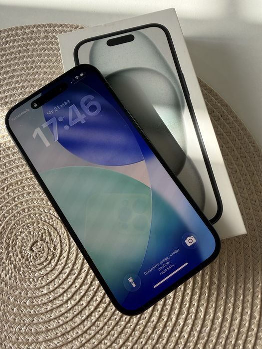 iPhone 15 (black)