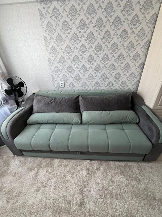 Диван в хорошем состоянии