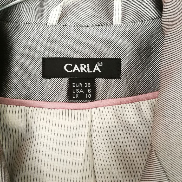 Дамски сив/сребрист костюм