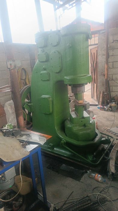Продается кузнечный молот 150кг mb412