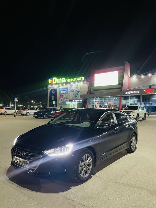 Продам Elantra дилерская
