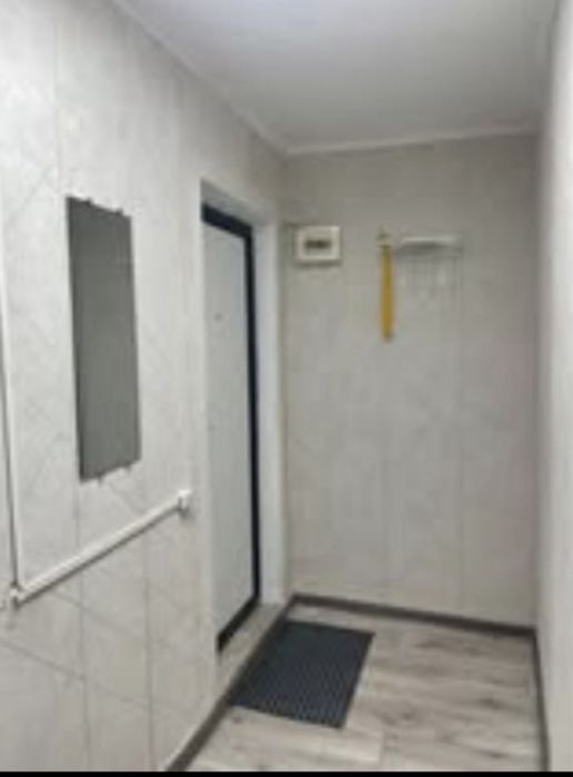 По часам на Циолковского строитель