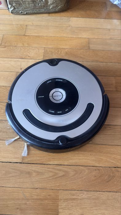 Прахусмукачка робот